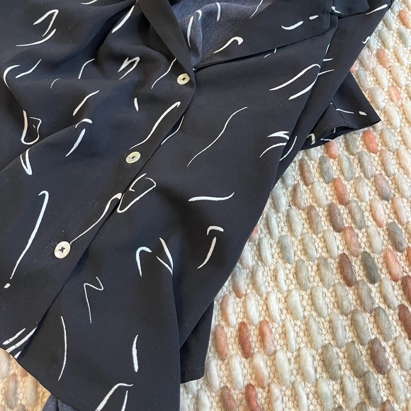 Camp Collar Printed Blouse - Picture 3 of 5